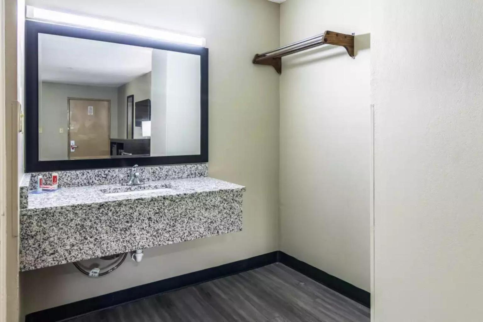 Americas Best Value Inn Opelika Extérieur photo