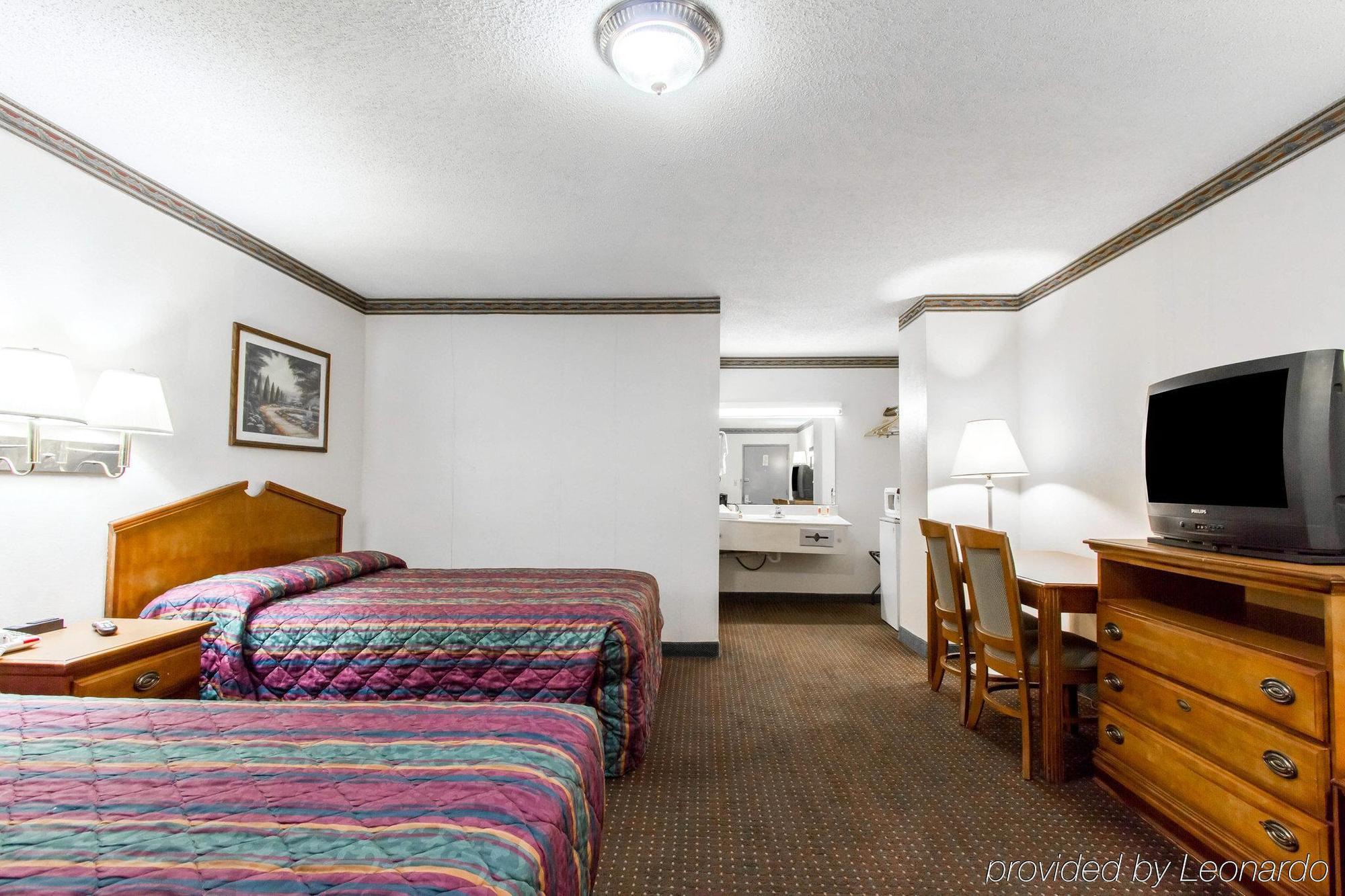 Americas Best Value Inn Opelika Extérieur photo