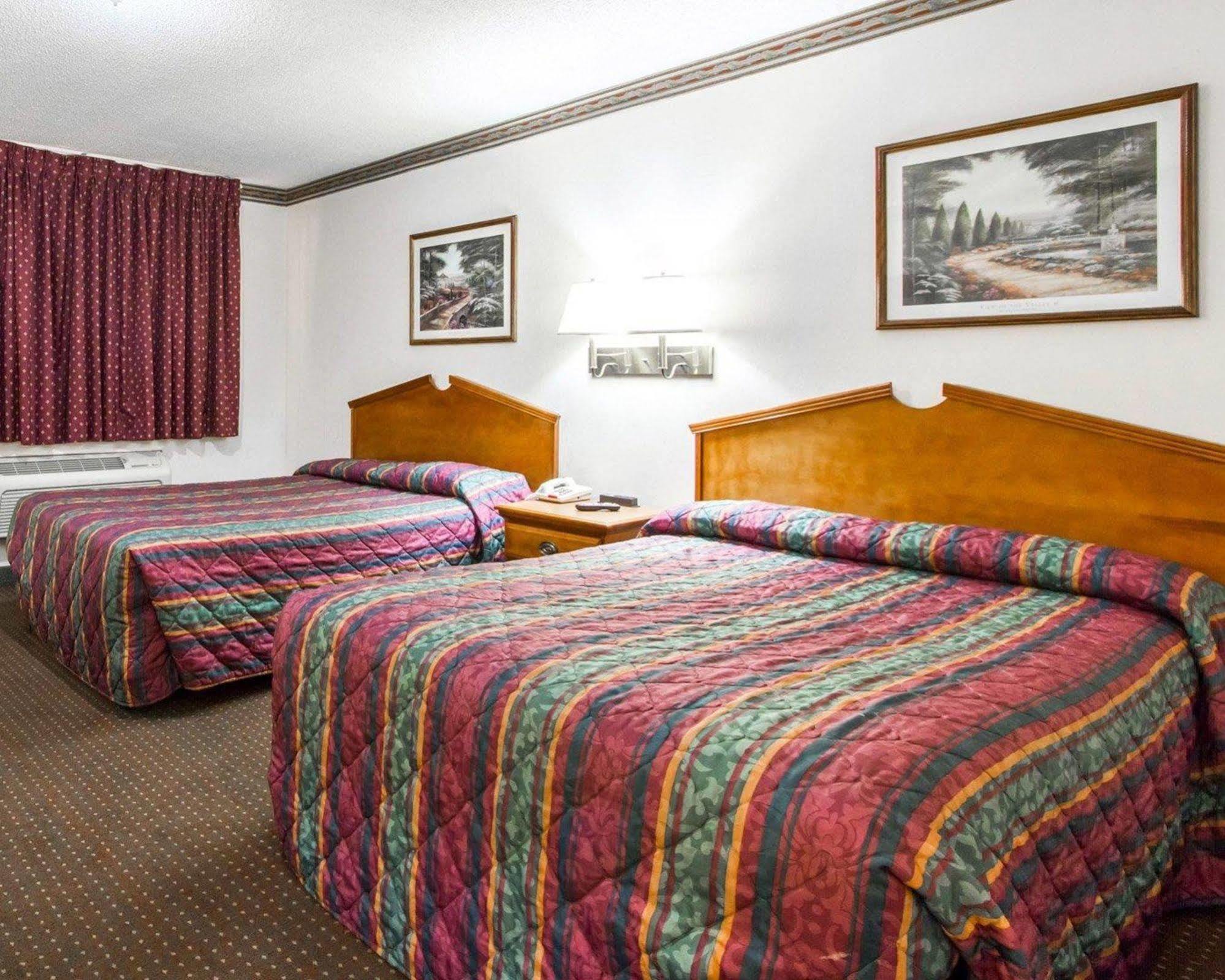 Americas Best Value Inn Opelika Extérieur photo
